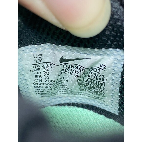 Nike Boys Future Field Soccer Football Cleats Youth Size 1Y DJ6949-001 - Picture 6 of 7